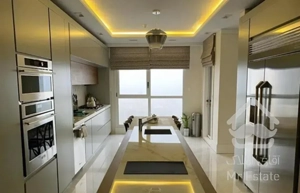 غربی بلوار۲۴ متری/۱۸۰‌ متر با مشاعات کامل/۲پارکینگ