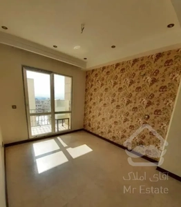 گیشا۱۵۲متر۳خواب ۱ از ۴ با پارکینگ و انباری سندی