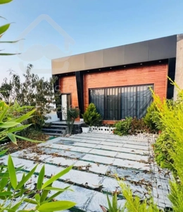 باغچه خوش نشین سندار درشهرک۲۰۰زمین/۹۷بنا/۲خوابه