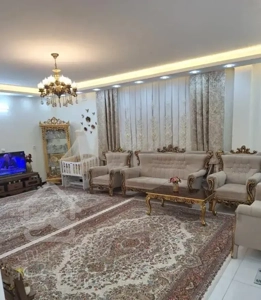 ۳خواب/۱۳۶متر/جنوبی درب حیاط/