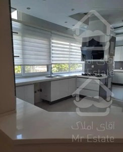 زعفرانیه ۳۰۰ متر ۴خواب ( خ الف شمالی )