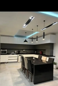 آپارتمان۹۳متری/جنوبی/۲خواب/فول بازسازی