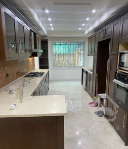 ۱۸۰متر/کامرانیه شمالی/۲پارکینگ/تراس چیدمان