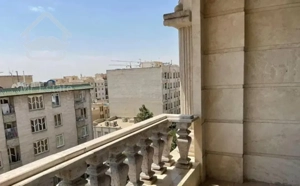 ۶۰ متر/ سیزده سال ساخت / نما تراورتن