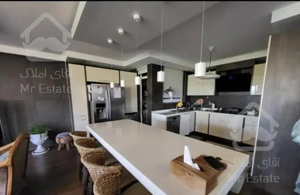 ۱۳۳متر/سه خواب/فول امکانات/فول نوسازی