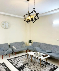 آپارتمان ۵۷ متر . فول بازسازی . دو نبش . مالک منعطف