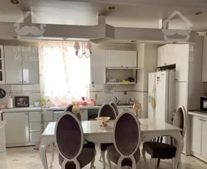 منطقه۲۲دریاچه چیتگر شهرک راه اهن ۱۷۰ متری ۳ خواب