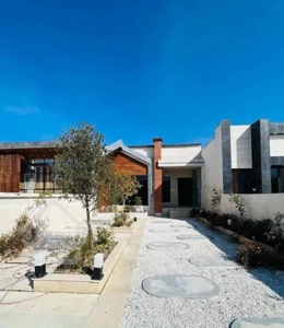 ویلا باغچه همکف 210 متری شهرکی سند تک‌برگ