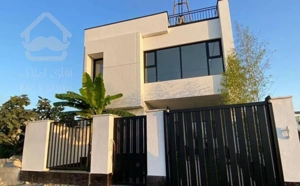 ویلا مدرن دوبلکس با نورگیر عالی حیاط دار محمودآباد
