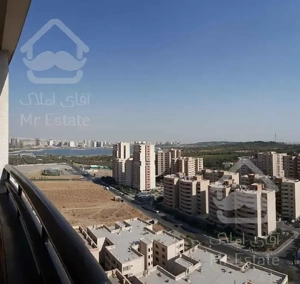 خرید واحد ۱۲۰ متری سه خواب شهرک راه آهن