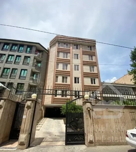 فروش  ۱۰۰ متری فول امکانات دو‌طرف نورگیر ولیعصر