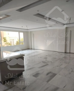 فروش آپارتمان ۱۲۷ متری درب دوم