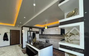 آپارتمان ۱۴۰ متری تکواحدی