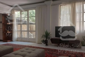 آپارتمان مستقل حیاط دار