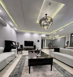 آپارتمان۱۷۵متر/تک واحدی نوساز/هنرستان(گلشن)۳خواب