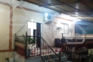 خانه ی ویلایی ۲۰۰متر زمین زیر بنا ۱۱۲متر