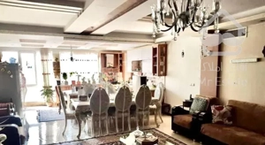 147متر سه خواب رو به آفتاب / ۲ پارکینگ سندی