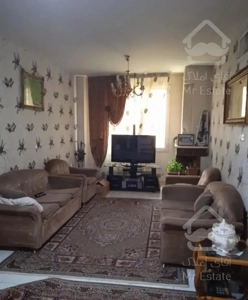 ۶۰مترآپارتمان طبقه۳ خیابان درختی