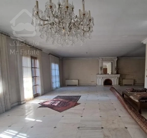 جردن گل گشت/ ۲۲۰متر /۳۰متر تراس/عمارتی شکل