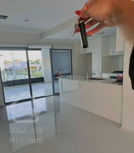 بدون مشرف/نورگیر جنوبی/پنجره قدی