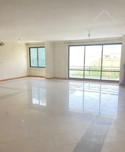 ۱۹۵متر آپارتمان به همراه ۵۰متر بهارخواب باغ دریاچه