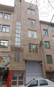 فروش آپارتمان ۸۰ متری ۲ خوابه طبقه ۱ حیاط دار