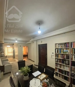 50 متر / پارکینگ غیر مزاحم /انباری سندی/وحیدیه