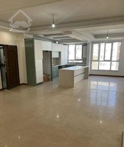 صد و پنج متر / خوش نقشه/ غرق نور /یوسف آباد