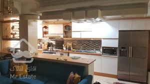 واحد ۱۰۰ متری  بسیار خوش نقشه و با دیزاین عالی