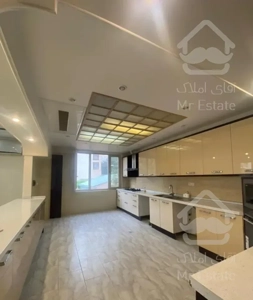 205متر،تاپ لوکیشن،نور جنوب،دست رسی عالی