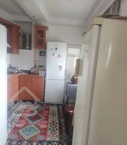 آپارتمان۹۵متری طبقه اول خ ساری