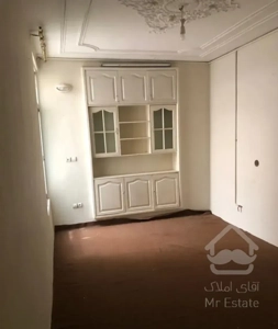 جلال۹/همکف‌جنوبی/۷۰متر/بدون‌پارکنیگ/قدیمی