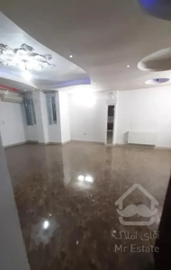 واحد ۱۰۲ متری خیابان مولانا زیرقیمت