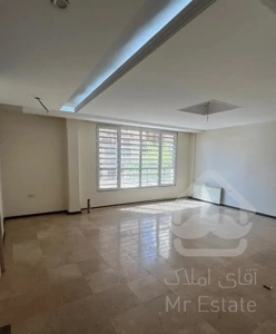 ۱۱۰ متر تک واحدی/ درحال نقاشی/ ۱۰ سال ساخت/ تخلیه