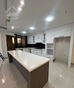 ۲۰۰ متر دو خواب مستر، گلزار