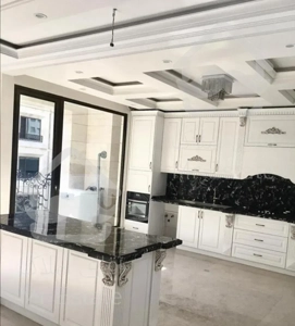 200متر    سه خواب  ونک  شیخ بهایی