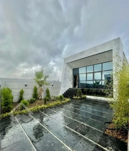 ویلا باغچه مدرن دوخوابه 160 متری شهرکی سندتک‌برگ