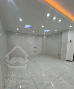 آپارتمان۱۲۵متری/خانم تاجیک/۵۰متر حیاط/فجر