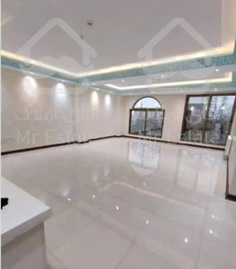 ۱۰۵متر کیلید نخورده سالن پرده خور خیابان گلستان