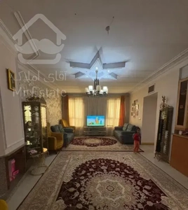 ۶۵ متر/فول امکانات/شهرک سینا/سالن پرده خور/کاسبی