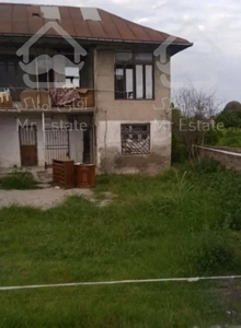 ویلا با ۷۵۰ متر زمین ،ورودی محل، تجاری مسکونی