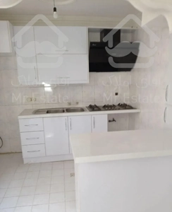 اپارتمان بالای عباس کاشی