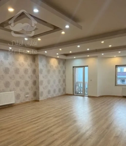 آپارتمان ۱۳۰متر،کف پارکت و کاغذ دیواری،رادیودریا