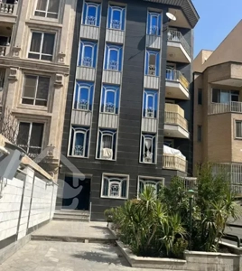 بلوار فردوس  ۱۰۵  متر  ۳ خواب  دلباز و استاندارد