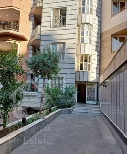 ۱۳۸ متری ۳ خوابه، رشید