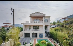 فروش کاخ ویلا ۵۶۰ متر زمین۳۸۰ متربنا