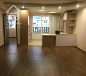 آپارتمان ۸۲ متری  / برج بنام