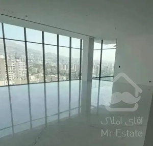 ۱۴۰ متر ۳خوابه تکواحدی /نوساز/ کلید نخورده/ روف