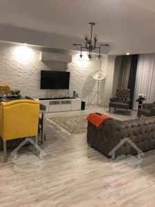 ۱۰۳ متر فول امکانات سالن پرده خور فول امکانات