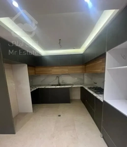 81 متر کلید نخورده / پرده خور